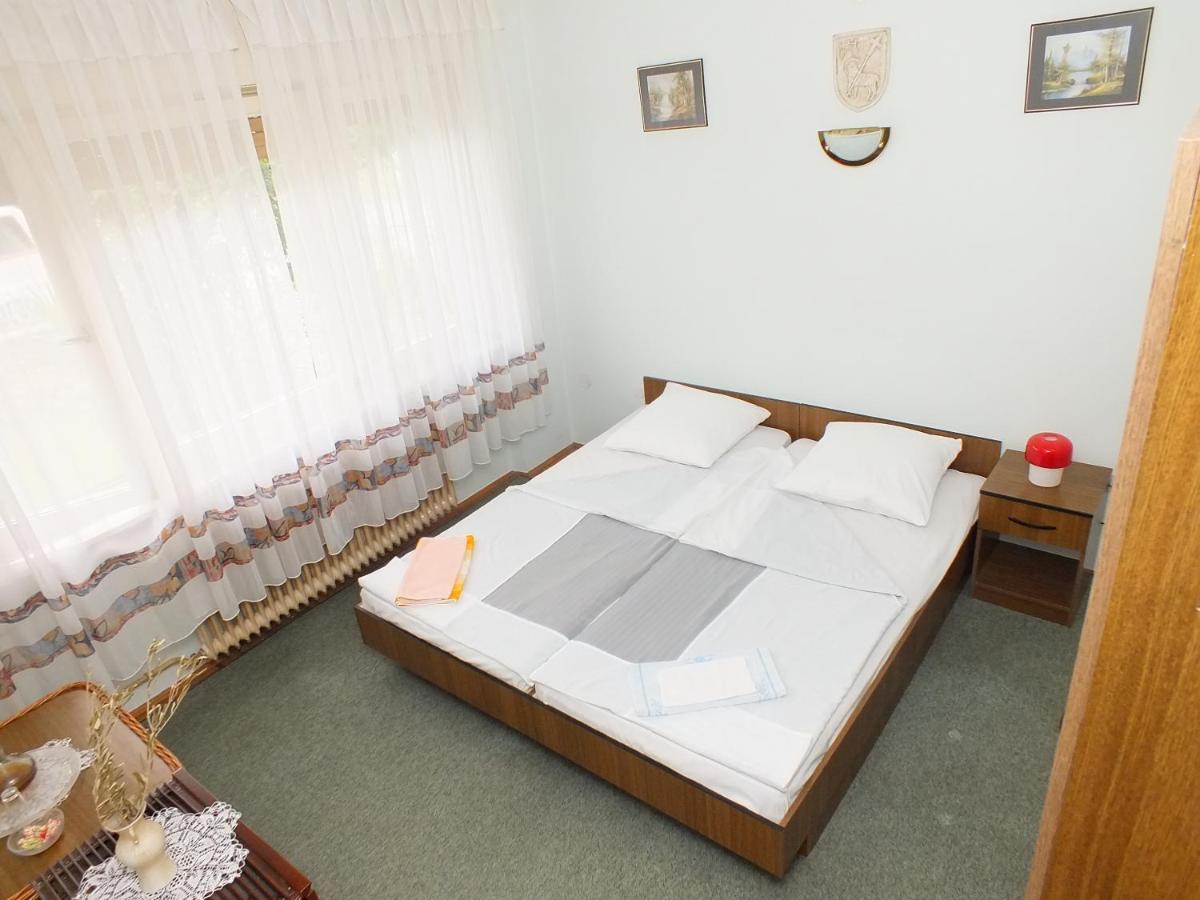 Biba Rooms คาร์โลวัตส์ ภายนอก รูปภาพ