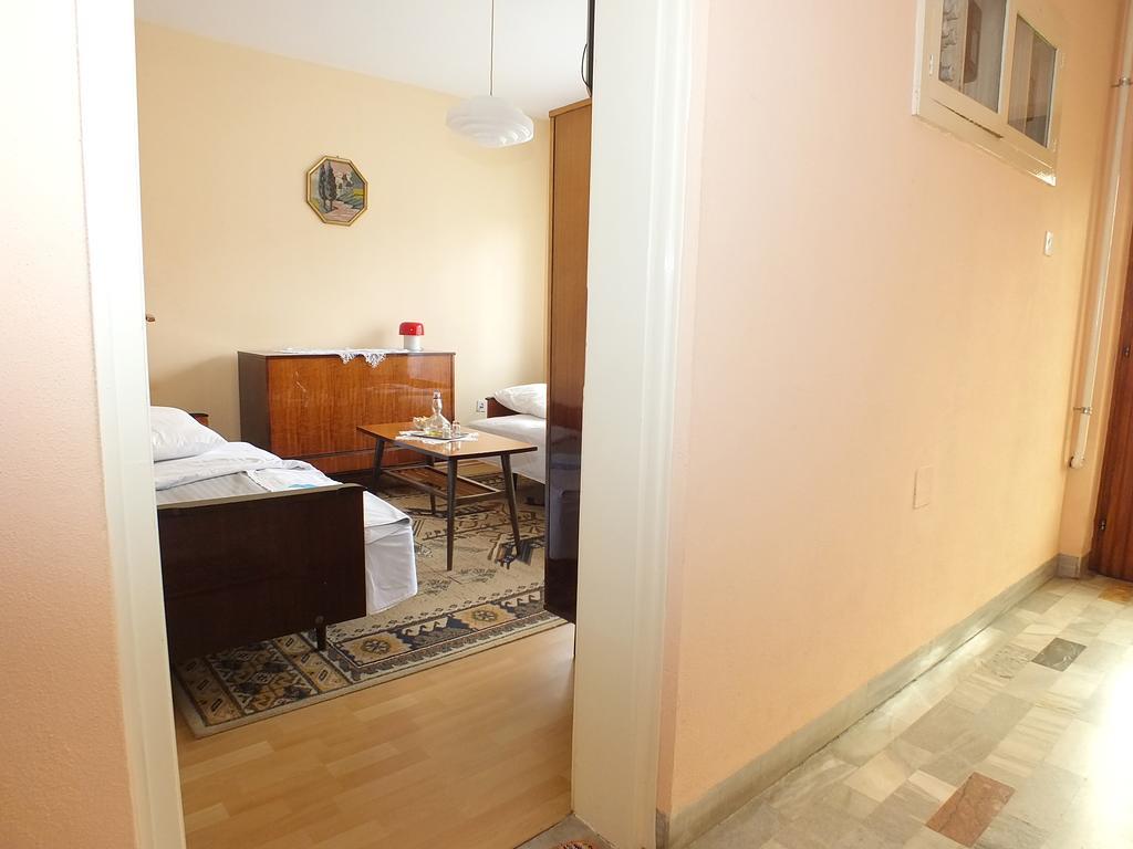 Biba Rooms คาร์โลวัตส์ ภายนอก รูปภาพ